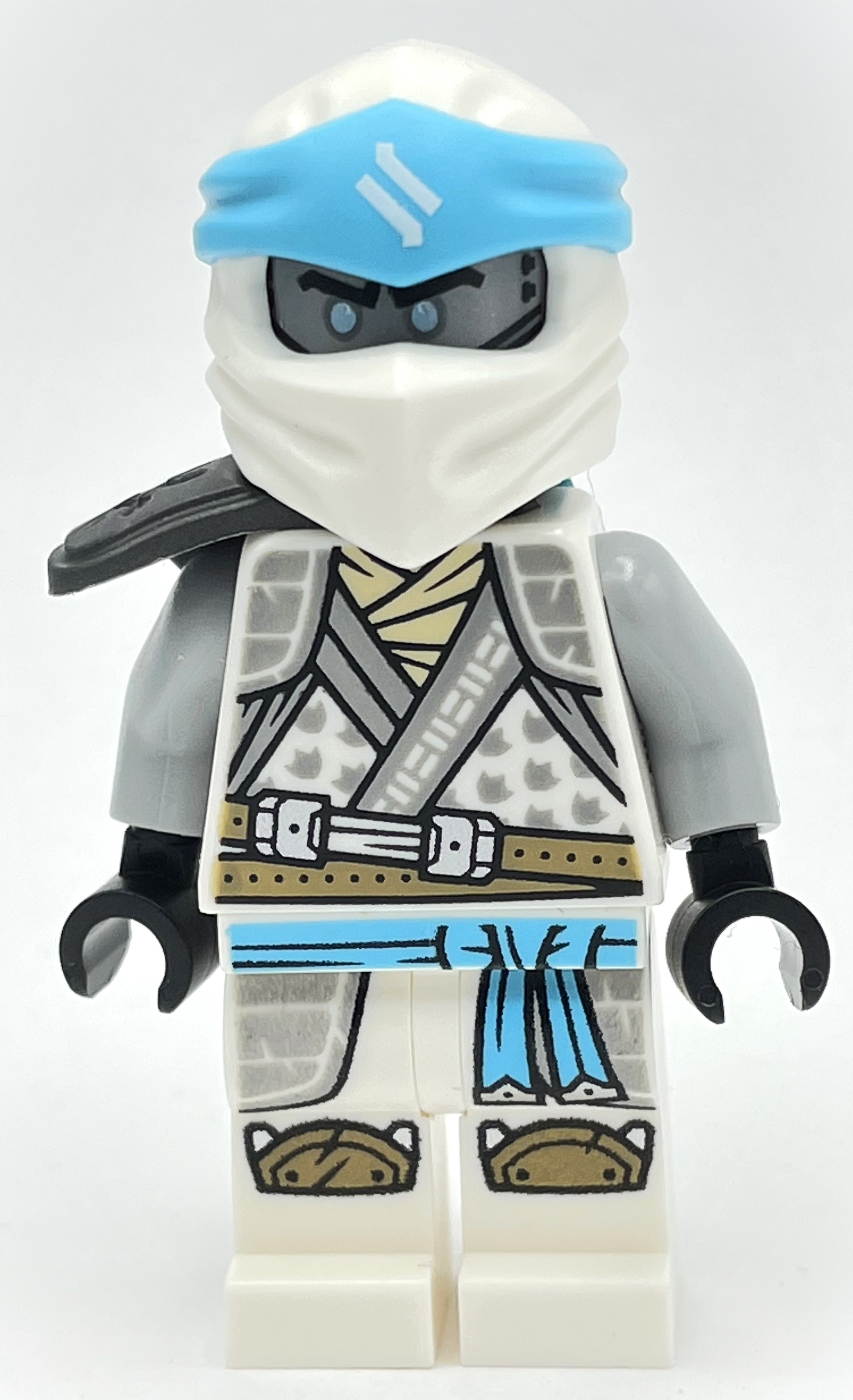 Zane, robes cristallisées, épaulière gris foncé nacré (Zane, Crystalized Robes, Pearl Dark Gray Shoulder Guard)