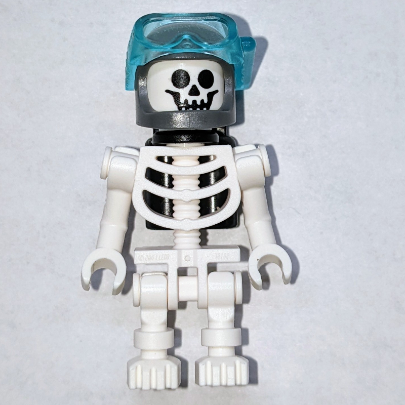 Squelette, visage standard, casque de plongée et bouteilles d’air, 60115 torse (Skeleton, Standard Face, Dive Helmet and Airtanks, 60115 Torso)