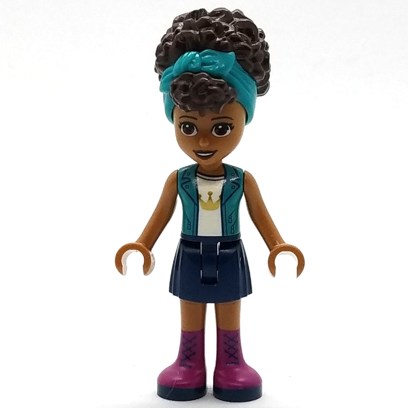 Andrea — veste turquoise foncé, jupe bleu foncé, ruban turquoise foncé (Andrea - Dark Turquoise Jacket, Dark Blue Skirt, Dark Turquoise Ribbon)