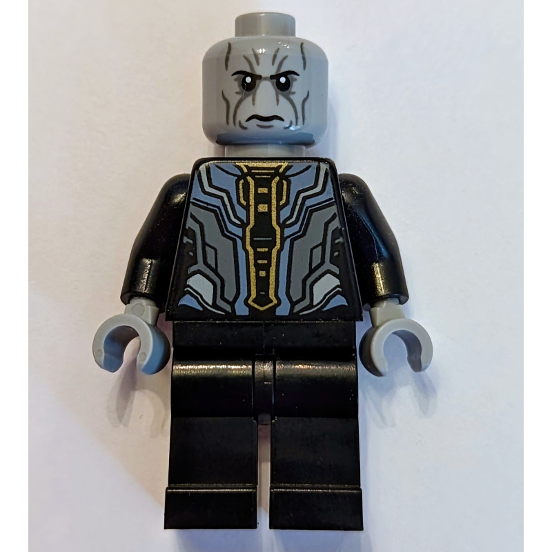 Ébène maw, tête gris clair bleuté (Ebony Maw, Light Bluish Gray Head)
