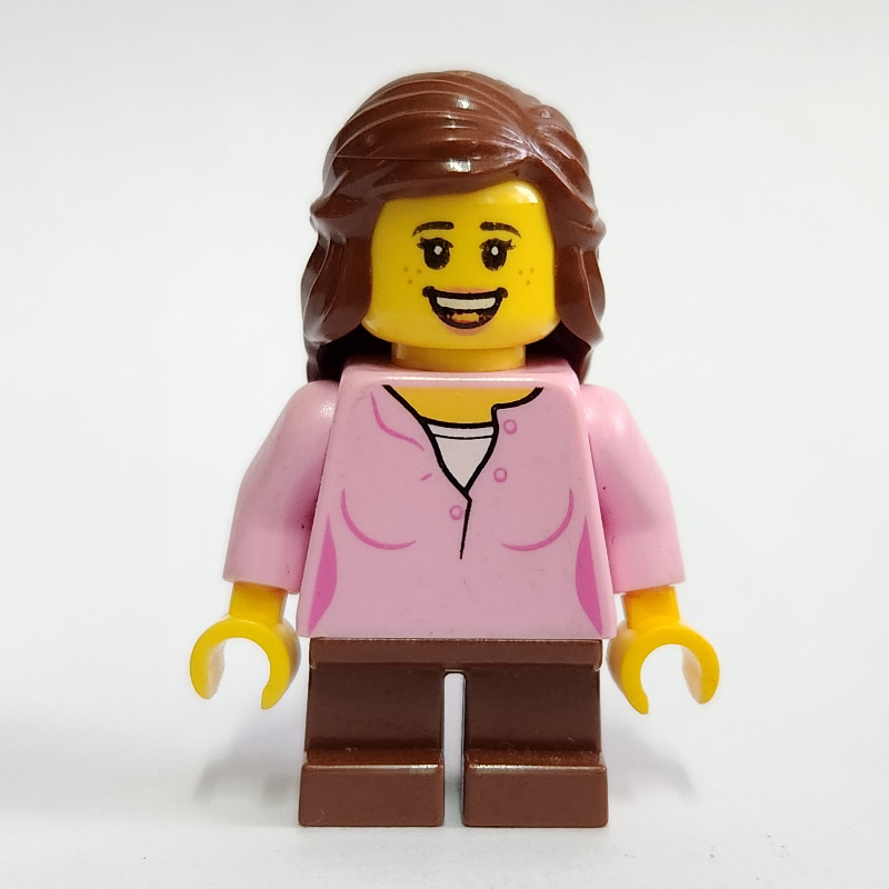 Kid - torse rose vif, jambes brun rougeâtre, cheveux brun rougeâtre (Kid - Bright Pink Torso, Reddish Brown Legs, Reddish Brown Hair)