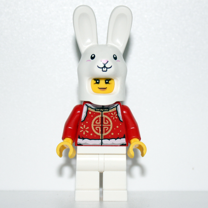Torse rouge, jambes blanches, masque de lapin blanc (Red Torso, White Legs, White Bunny Mask)