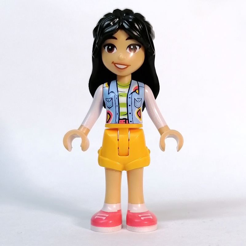 Liann — haut blanc, jupe orange clair vif (Liann - White Top, Bright Light Orange Skirt)