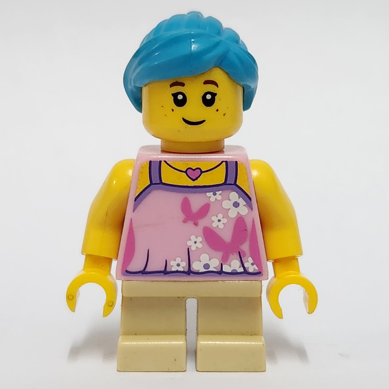 Fille, haut rose vif, courtes jambes beige, cheveux azur foncé (Girl, Bright Pink Top, Short Tan Legs, Dark Azure Hair)