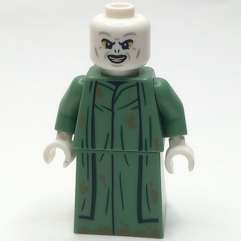 Voldemort, robe vert sable sale, jupe imprimée (Voldemort, Dirty Sand Green Robe, Printed Skirt)