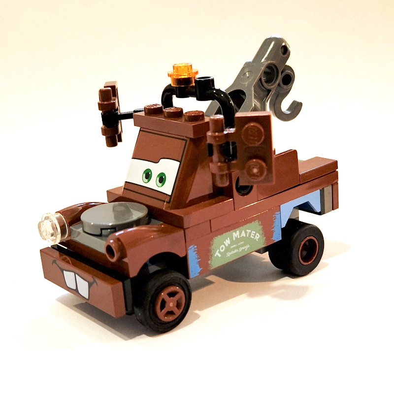 Remorquage mater, œil gauche surélevé (Tow Mater, Raised Left Eye)