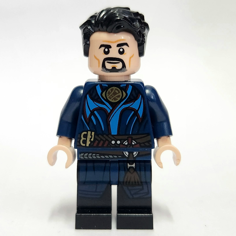 Docteur Strange, médaillon haut (pas de cape) (Doctor Strange, High Medallion (No Cape))
