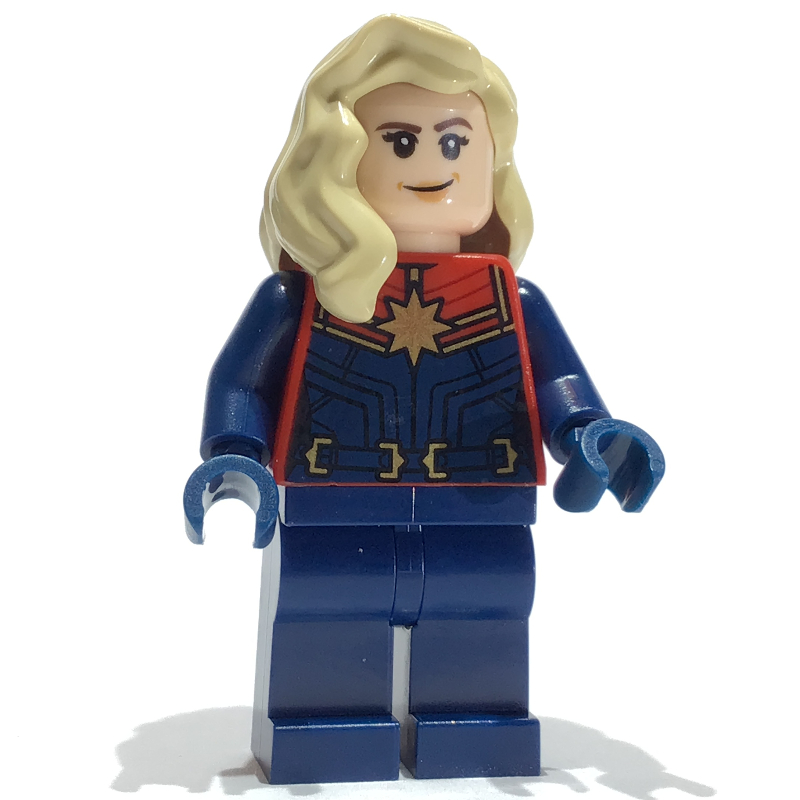 Captain Marvel, cheveux beige mi-longs (Captain Marvel, Mid-length Tan Hair)