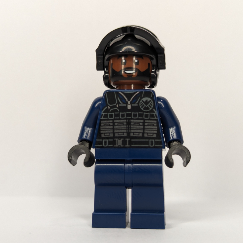 Agent bouclier, tête brun rougeâtre (SHIELD Agent, Reddish Brown Head)