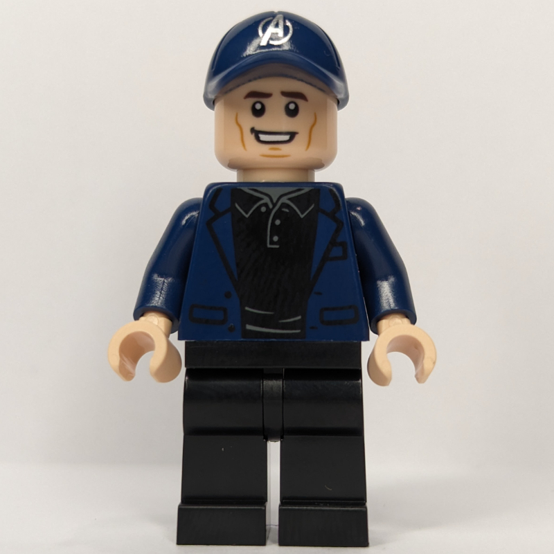 Kevin feige, torse bleu foncé (Kevin Feige, Dark Blue Torso)