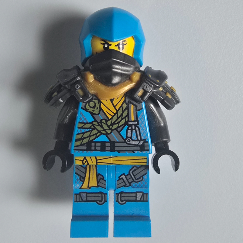 Nya, épaule de protection lourde (Nya, Heavy Shoulder Guard)