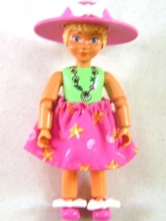 Figurine Belville, jupe rose foncé et chapeau (Belville Figure, Dark Pink Skirt and Hat)