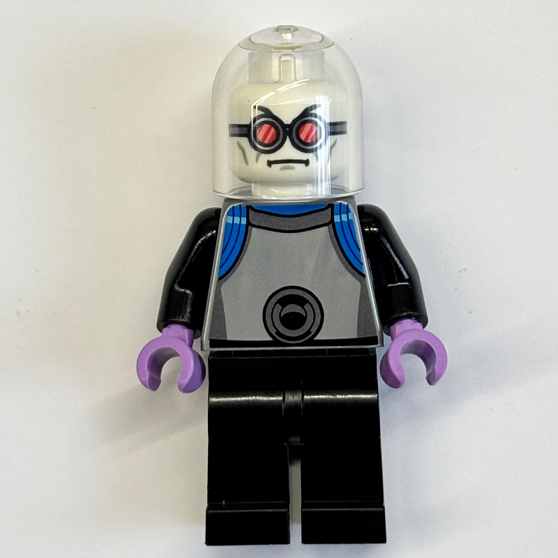 Mr. Freeze avec tenue argent mat, casque dôme (Mr. Freeze with Flat Silver Outfit, Helmet Dome)