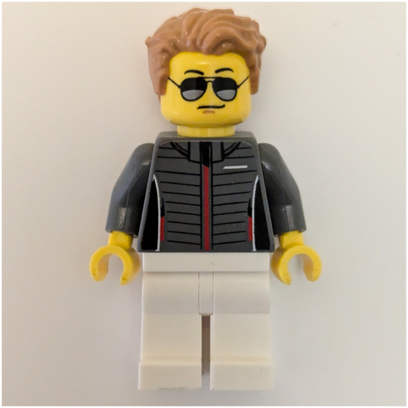 Pilote de course - torse gris bleuté foncé, jambes blanches, cheveux nougat moyen (Race Driver - Dark Bluish Grey Torso, White Legs, Medium Nougat Hair)