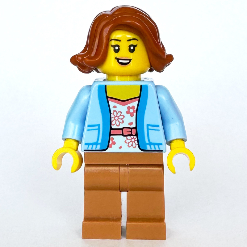Femme, cardigan bleu clair clair, jambes nougat moyen (Woman, Bright Light Blue Cardigan, Medium Nougat Legs)