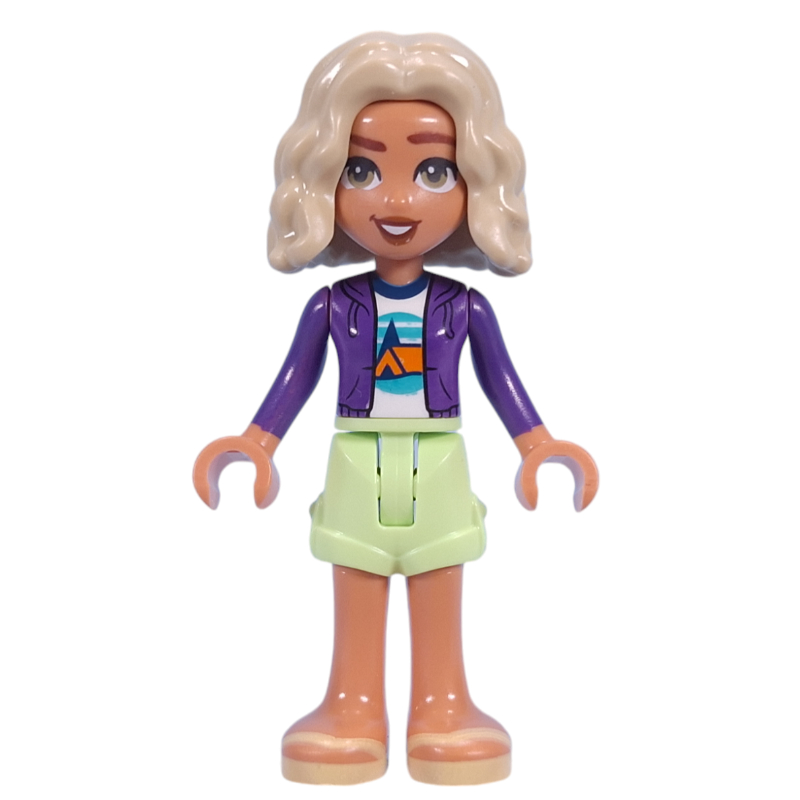 Nova — camp aventure, short vert jaunâtre (Nova - Adventure Camp, Yellowish Green Shorts)