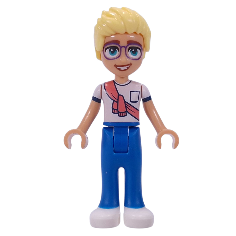 Olly — chemise blanche, pantalon bleu (Olly - White Shirt, Blue Pants)