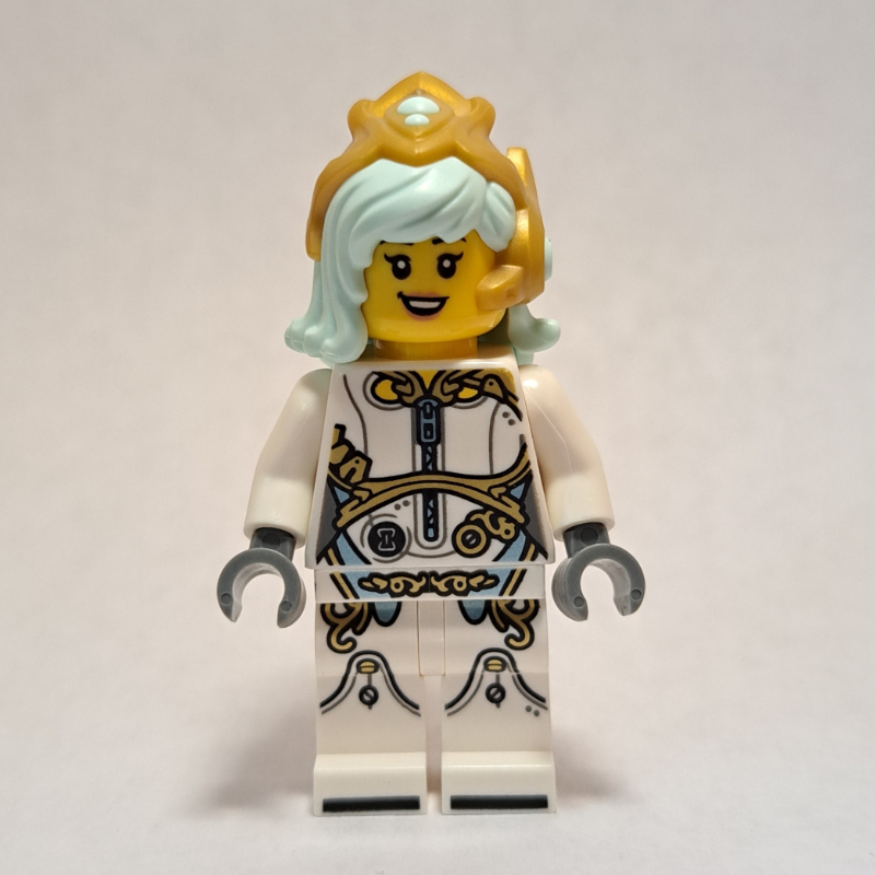 Astrid, armure blanche (Astrid, White Armor)