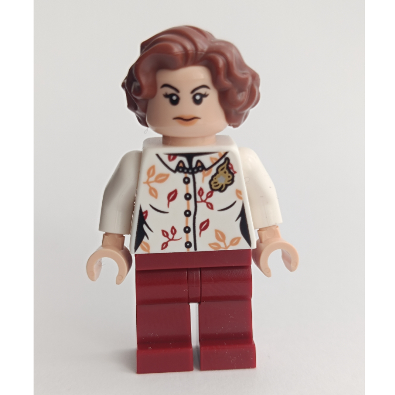 Petunia Dursley, chemise blanche (Petunia Dursley, White Shirt)
