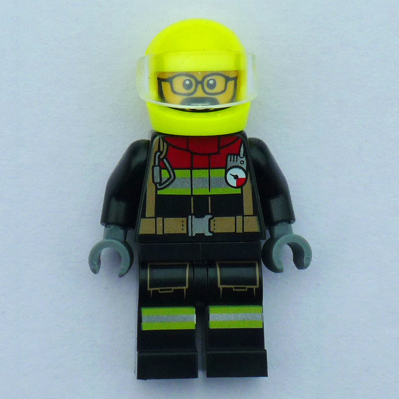 Pompier, tenue de pompier noire, casque jaune éclatant (Firefighter, Black Fire Suit, Vibrant Yellow Helmet)