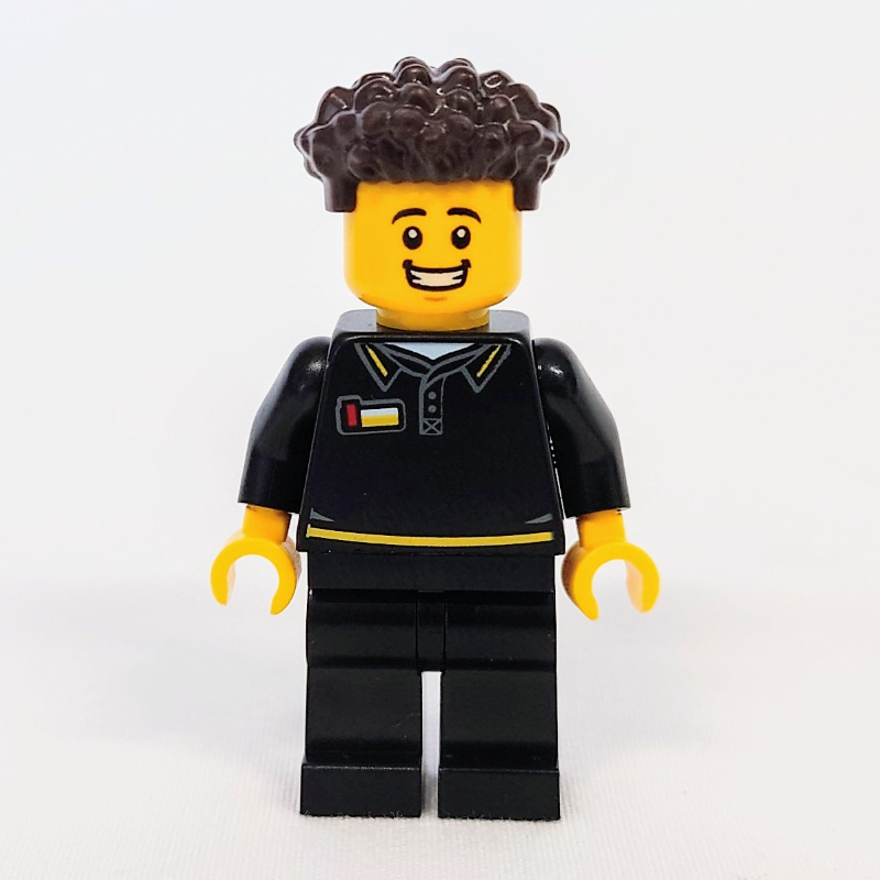 Employé de magasin, tenue noire, cheveux brun foncé (Store Employee, Black Suit, Dark Brown Hair)