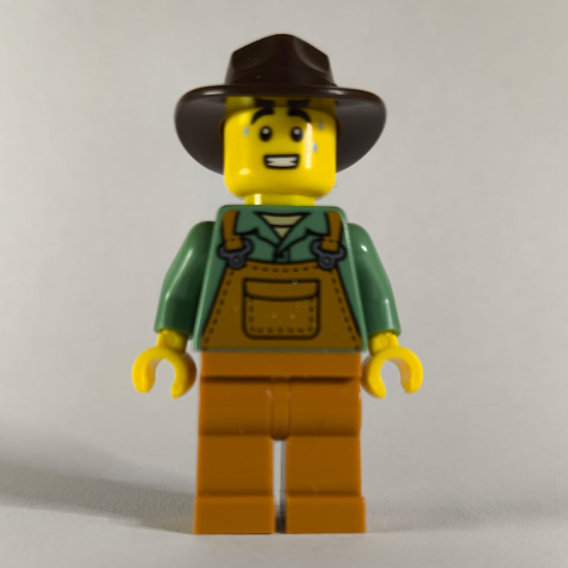 Fermier, salopette nougat moyen, chapeau brun foncé (Farmer, Medium Nougat Overalls, Dark Brown Hat)