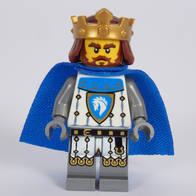 Roi, armure avec tunique blanche, couronne (King, Armor with White Tunic, Crown)