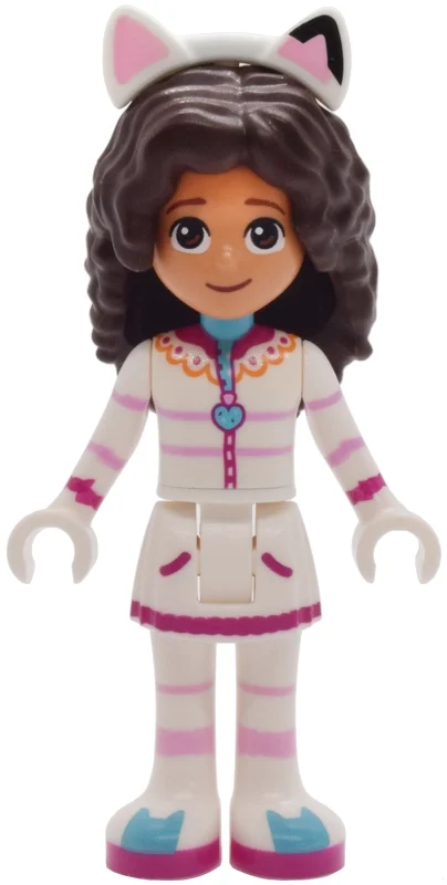 Gabby, tenue blanche (Gabby, White Outfit)