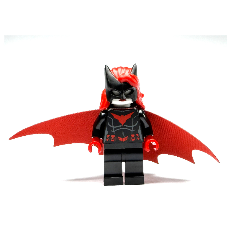 Batwoman, cape noire/rouge (Batwoman, Black/Red Cape)