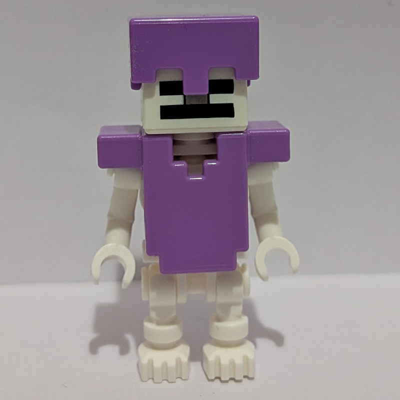 Squelette, crâne carré, casque lavande moyen et armure (78132 torse) (Skeleton, Square Skull, Medium Lavender Helmet and Armor (78132 Torso))