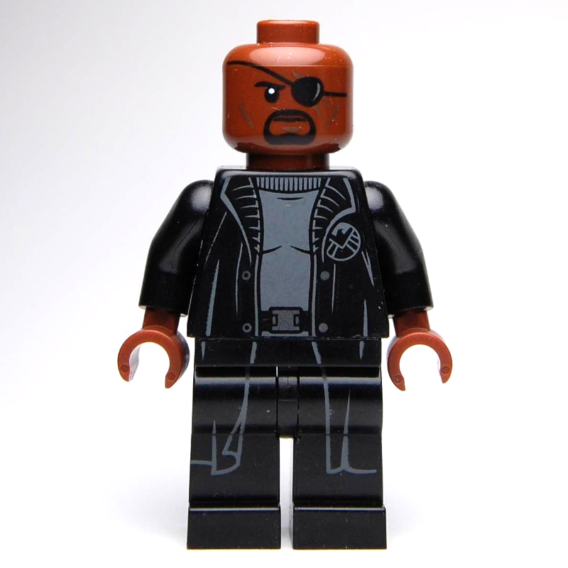 Nick Fury en long manteau noir sur un pull gris, pas de ligne sur les hanches (Nick Fury in Long Black Coat Over Gray Sweater, No Line on Hips)