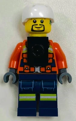 Sauveteur, torse brun rougeâtre, jambes bleu foncé, casque blanc, support de cou (Lifeguard, Reddish Brown Torso, Dark Blue Legs, White Helmet, Neck Bracket)