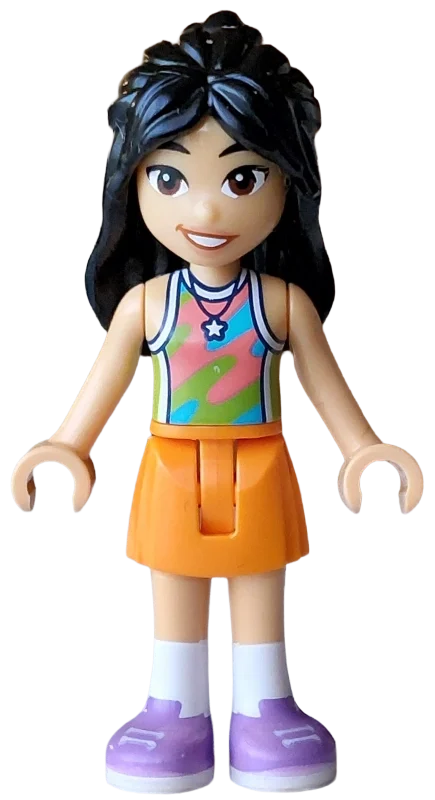 Liann, haut de couleur, jupe orange (Liann, Colored Top, Orange Skirt)