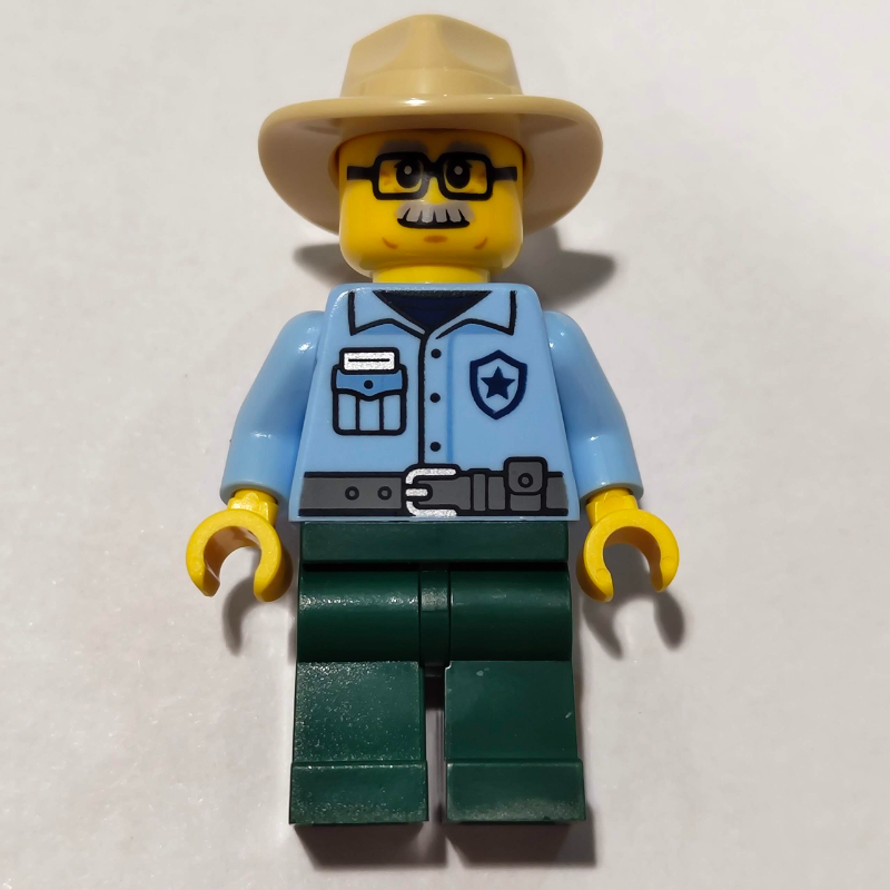 Ranger, torse bleu clair vif, jambes vert foncé, fedora, moustache (Ranger, Bright Light Blue Torso, Dark Green Legs, Fedora, Moustache)