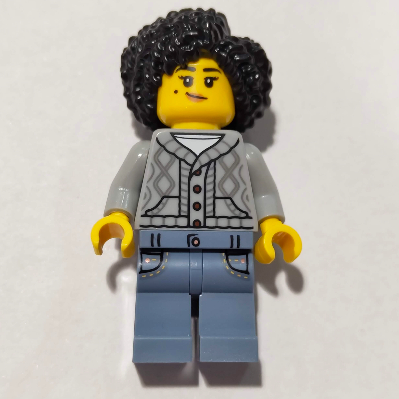 Mère, torse gris bleuté clair, jambes bleu sable, cheveux noirs (Mother, Light Bluish Grey Torso, Sand Blue Legs, Black Hair)