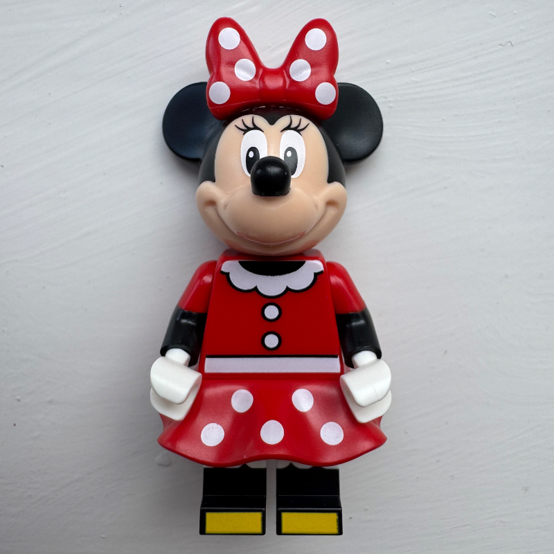 Minnie Mouse (Minnie Mouse)