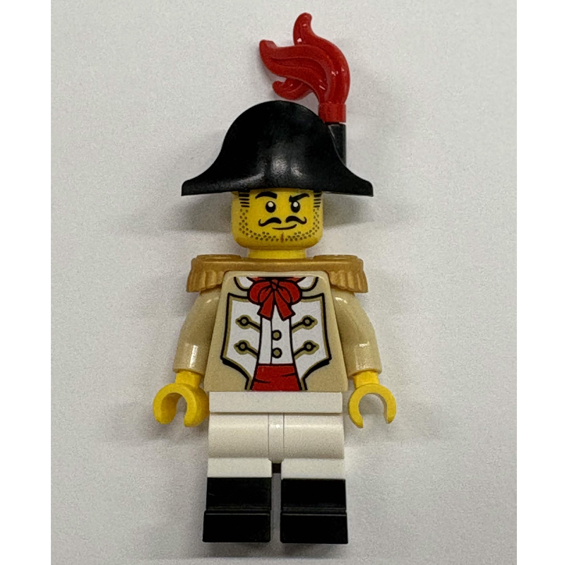 Capitaine, homme, épaulette dorée, bicorne noir (Captain, Male, Gold Epaulette, Black Bicorn)
