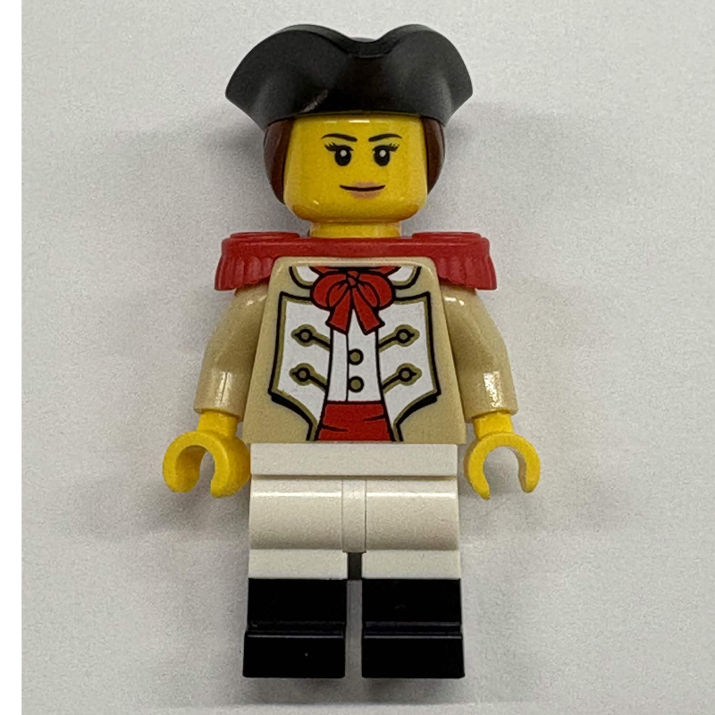 Marine, femme, épaulette rouge, tricorne noir (Marine, Female, Red Epaulette, Black Tricorn)