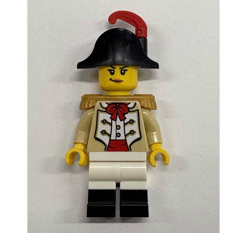 Marine, femme, épaulette or, bicorne noir (Marine, Female, Gold Epaulette, Black Bicorn)