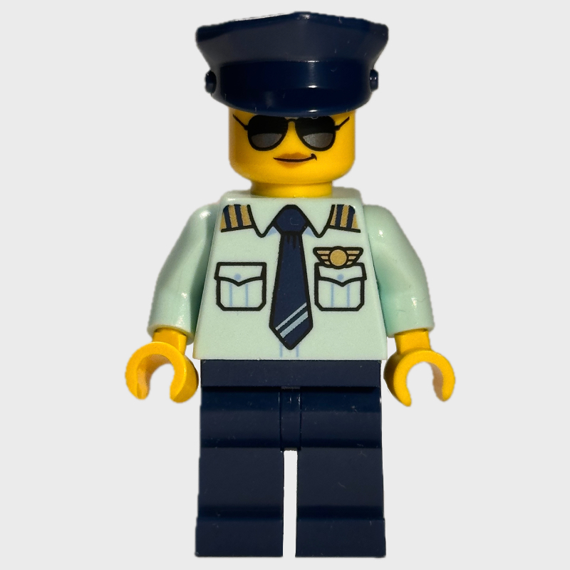 Pilote, chemise bleu clair vif, jambes bleu foncé, casquette bleu foncé (Pilot, Bright Light Blue Shirt, Dark Blue Legs, Dark Blue Cap)