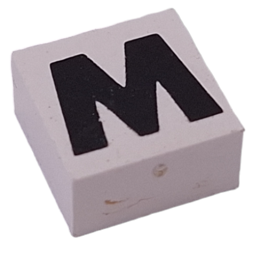 Visuel indicatif Rebrickable de Modulex tuile 2 x 2 avec motif imprimé noir 'M/W', Supports internes (Modulex Tile 2 x 2 with Black 'M/W' Print, Internal Supports)