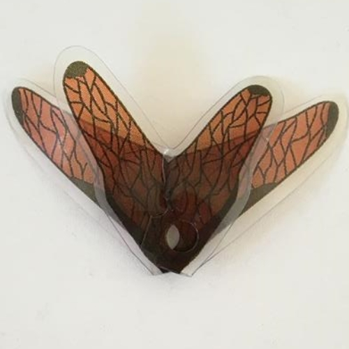 Ailes de vêtements de cou avec quatre points transparent-rouge imprimé géonosien (Neckwear Wings with Four Points Trans-Red Geonosian Print)