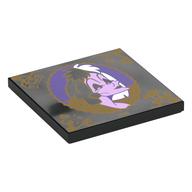 Visuel indicatif Rebrickable de Tuile 4 x 4 avec portrait violet foncé/lavande cruella de vil, bordure dorée, symboles, motif imprimé '1961' (Tile 4 x 4 with Dark Purple/Lavender Cruella De Vil Portrait, Gold Border, Symbols, '1961' Print)