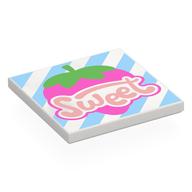 Visuel indicatif Rebrickable de Tuile 4 x 4 avec motif imprimé rose chaud 'SWEET', fraise, bleu clair vif rayures (Tile 4 x 4 with Warm Pink 'SWEET', Strawberry, Bright Light Blue Stripes Print)