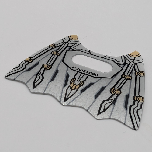 Visuel indicatif Rebrickable de Ailes, pliées, festonnées 5 points, avec motif imprimé noir et or (Wings, Collapsed, Scalloped 5 Points, with Black and Gold Print)