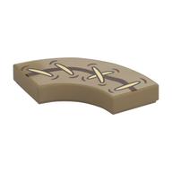 Visuel indicatif Rebrickable de Tuile 2 x 2 courbée, macaroni avec points beige, motif imprimé larme marron foncé (Tile 2 x 2 Curved, Macaroni with Tan Stitches, Dark Brown Tear Print)