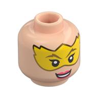 Tête de minifigurine Électro, masque jaune, lèvres corail, sourire bouche ouverte (Minifig Head Electro, Yellow Mask, Coral Lips, Open Mouth Smile)
