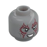 Tête de minifigurine Drax, lignes de joue gris bleuté foncé, tatouages rouge foncé sur le devant et le dos, expression en colère imprimé (Minifig Head Drax, Dark Bluish Gray Cheek Lines, Dark Red Tattoos on Front and Back, Angry Expression Print)