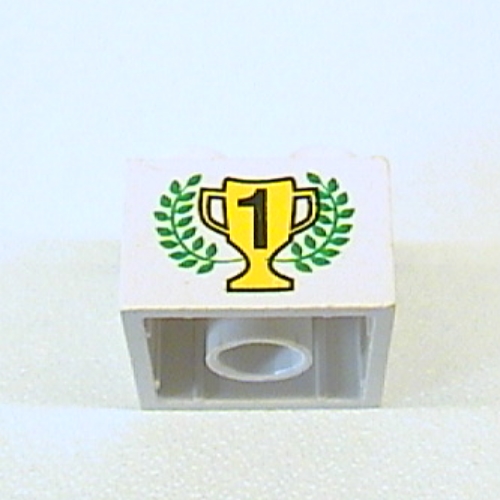 Visuel indicatif Rebrickable de Brique 2 x 2 avec or 1ère place tasse et lauriers motif imprimé (Brick 2 x 2 with Gold 1st Place Cup and Laurels Print)