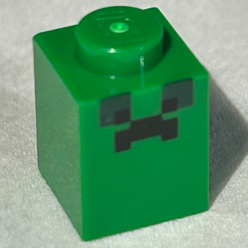 Visuel indicatif Rebrickable de Brique 1 x 1 avec motif imprimé face arrière pixelisée (Creeper) (Brick 1 x 1 with Pixelated Back Face (Creeper) Print)